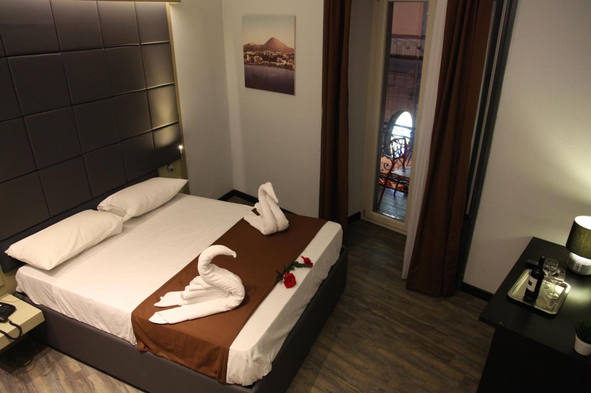 Dolce Vita Rooms 那不勒斯 外观 照片