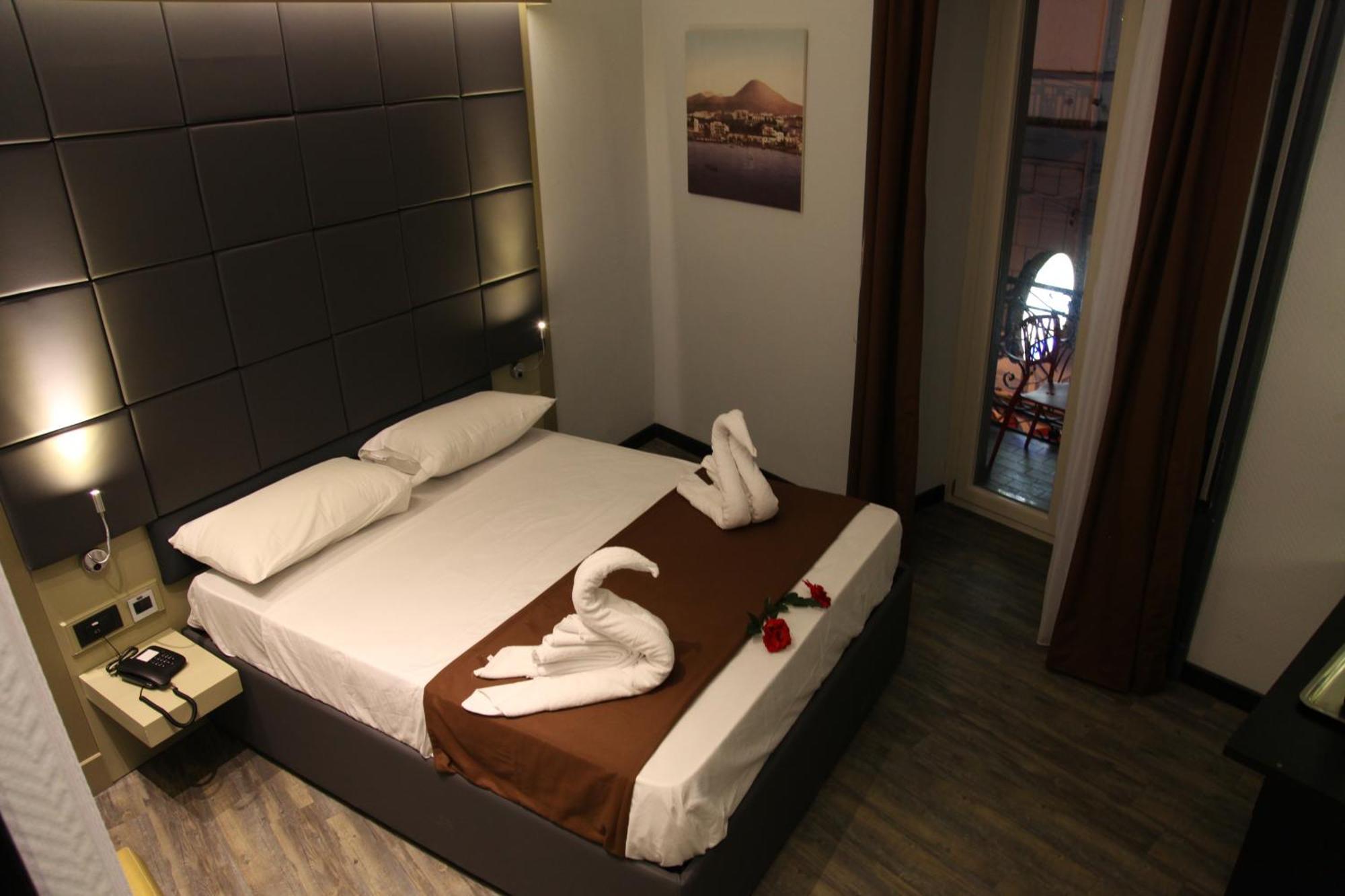 Dolce Vita Rooms 那不勒斯 外观 照片