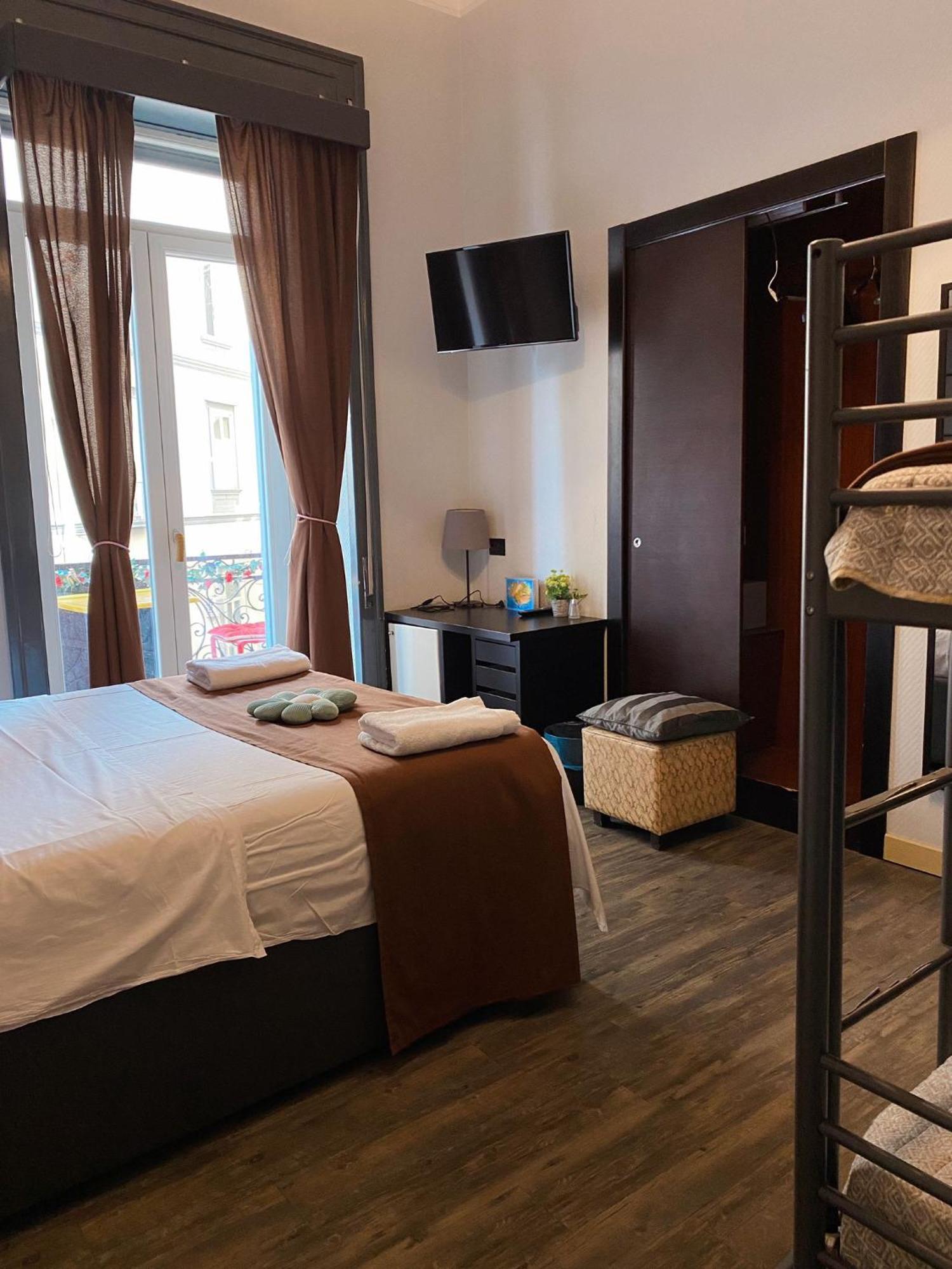 Dolce Vita Rooms 那不勒斯 外观 照片